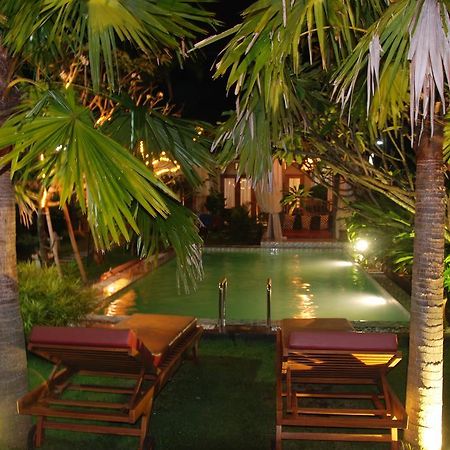 Rosseno Villa Yogyakarta Luaran gambar