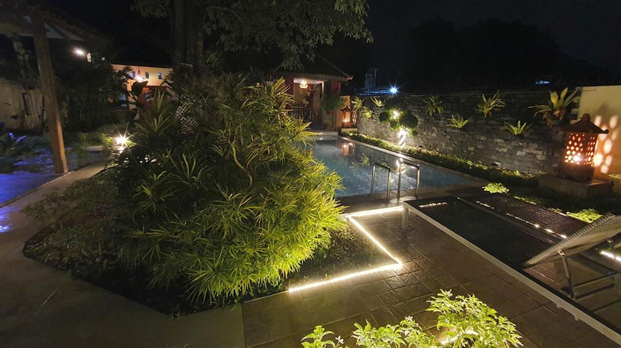 Rosseno Villa Yogyakarta Luaran gambar