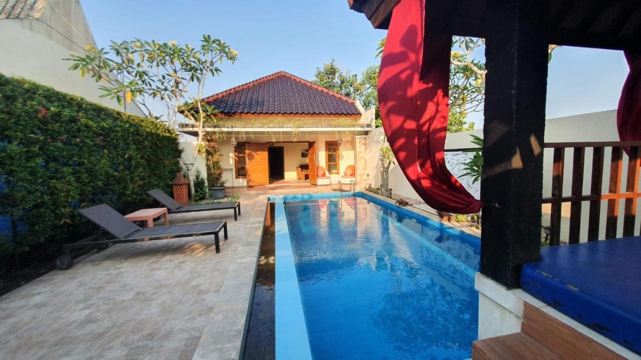 Rosseno Villa Yogyakarta Luaran gambar