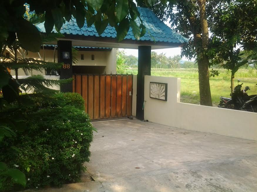 Rosseno Villa Yogyakarta Luaran gambar