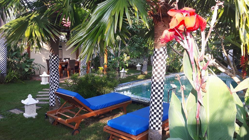 Rosseno Villa Yogyakarta Luaran gambar