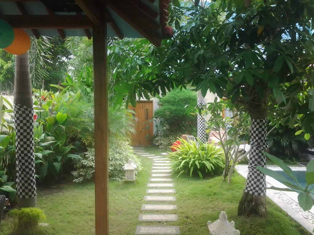 Rosseno Villa Yogyakarta Luaran gambar